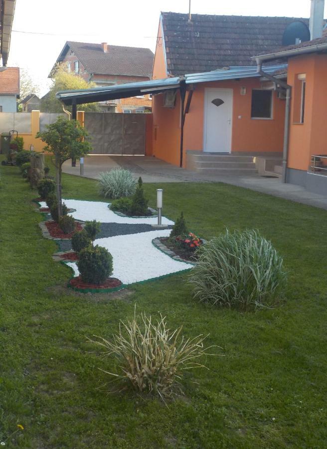 Apartmani Baotic Zupanja Extérieur photo