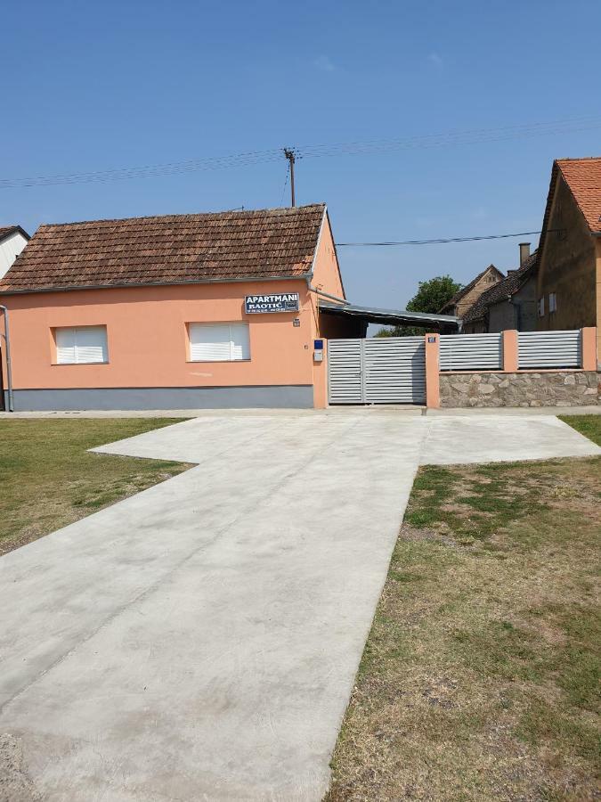 Apartmani Baotic Zupanja Extérieur photo